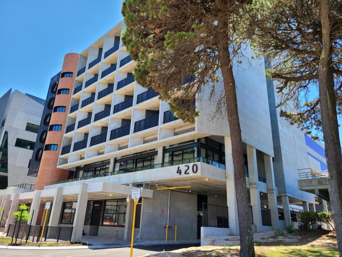 Nesuto Curtin Perth Hotel Exterior foto